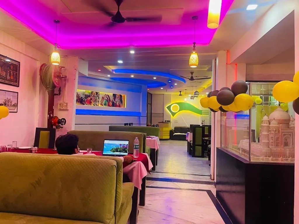 ***  Hotel Alpine By The Golden Taj Group And Hotels Agra  Indie