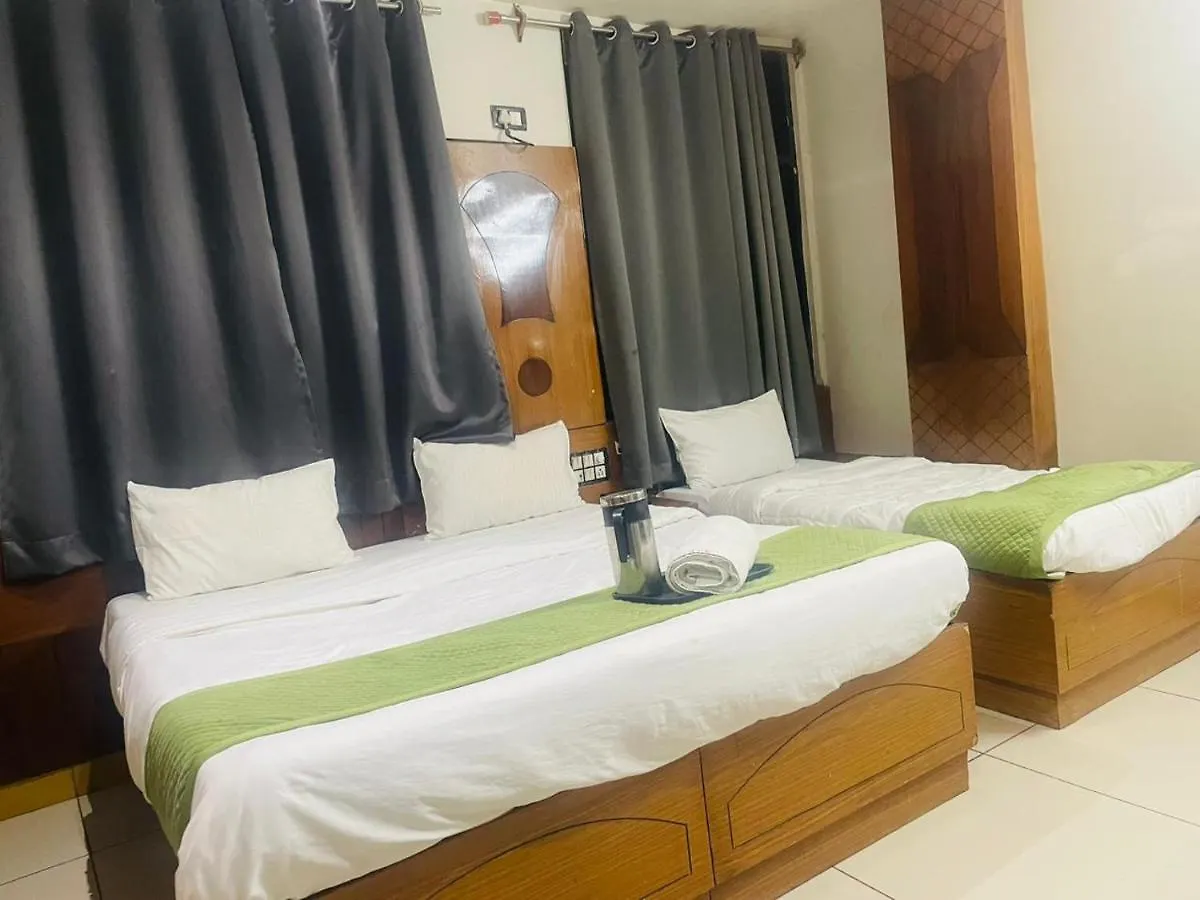 Hotel Alpine By The Golden Taj Group And Hotels Agra  3*, Agra (Uttar Pradesh)