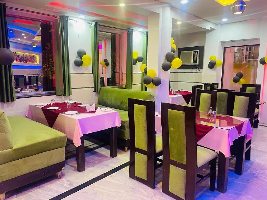 Hotel Alpine By The Golden Taj Group And Hotels Agra  3*, Agra (Uttar Pradesh)